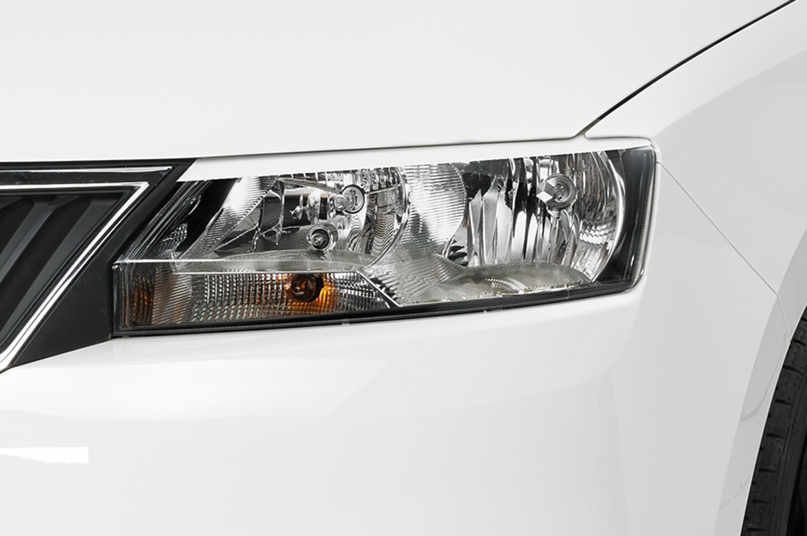 Scheinwerferblenden für Skoda Rapid SB188 Image 1