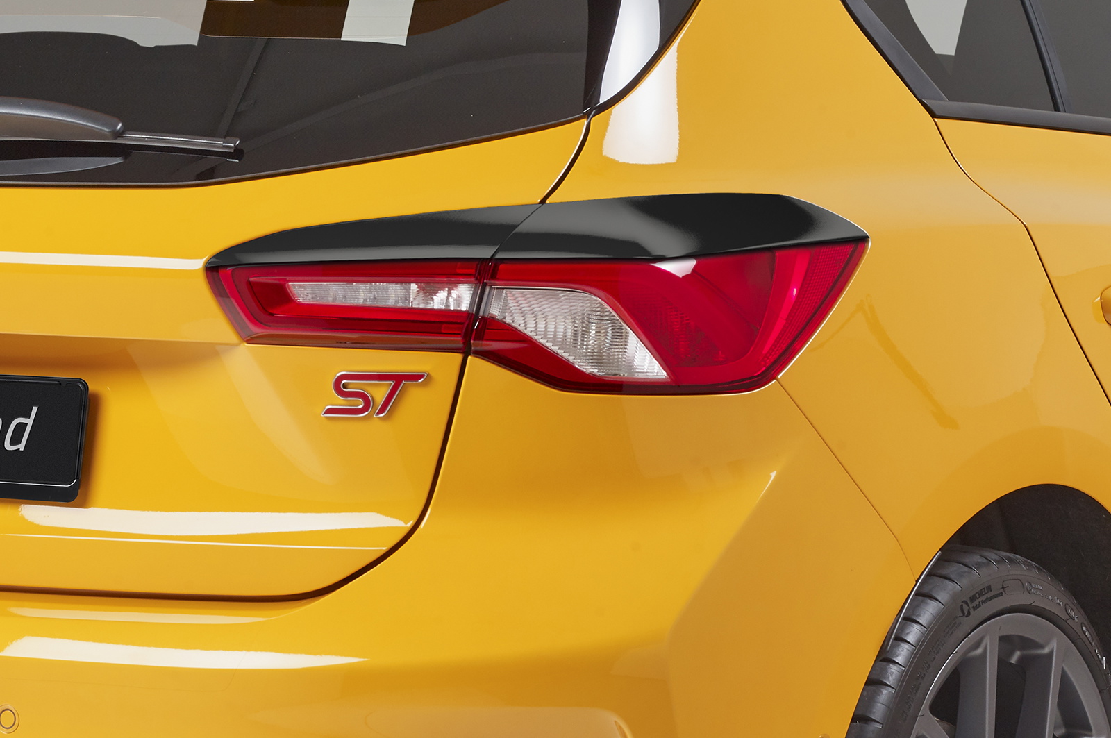 Rücklichtblenden für Ford Focus MK4 Schrägheck RB014